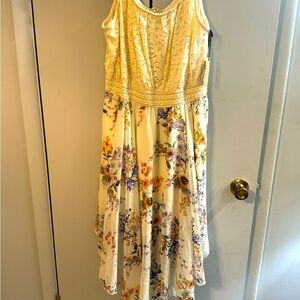 NWT Beautiful floral dress